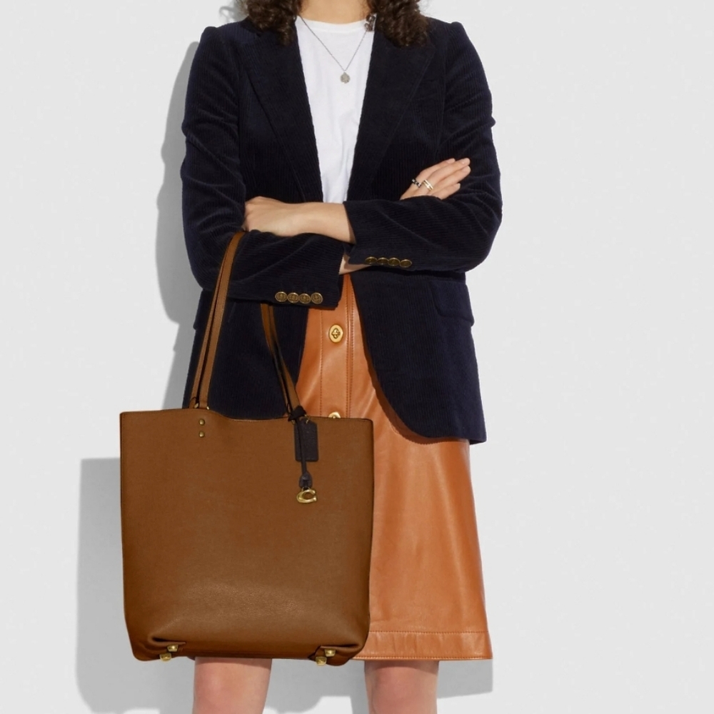 Coach brand new pebble leather tote